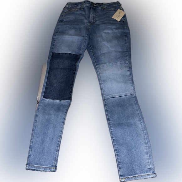 Women's High-Rise Skinny Patched Jeans - Universal Thread Light Wash - Picture 7 of 8